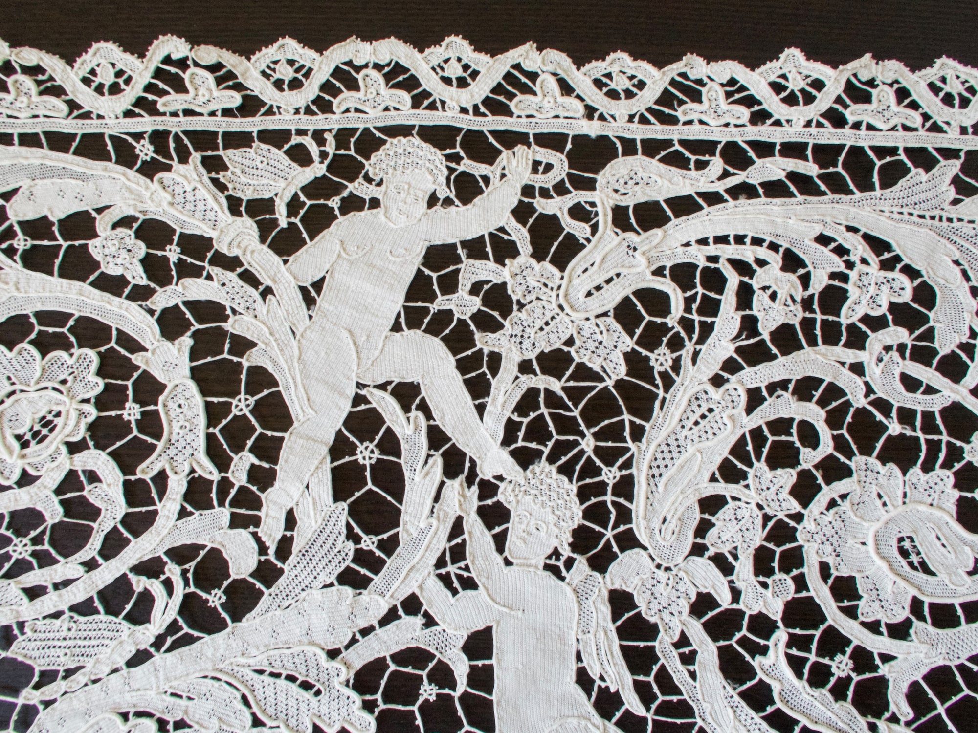 Romantic Vintage French Lace Runner Figural 11x100"