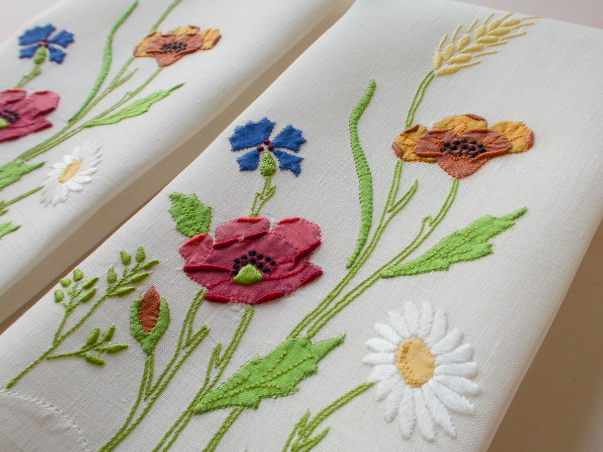 Wildflowers Vintage Madeira Linen Guest Towels, Set of 2