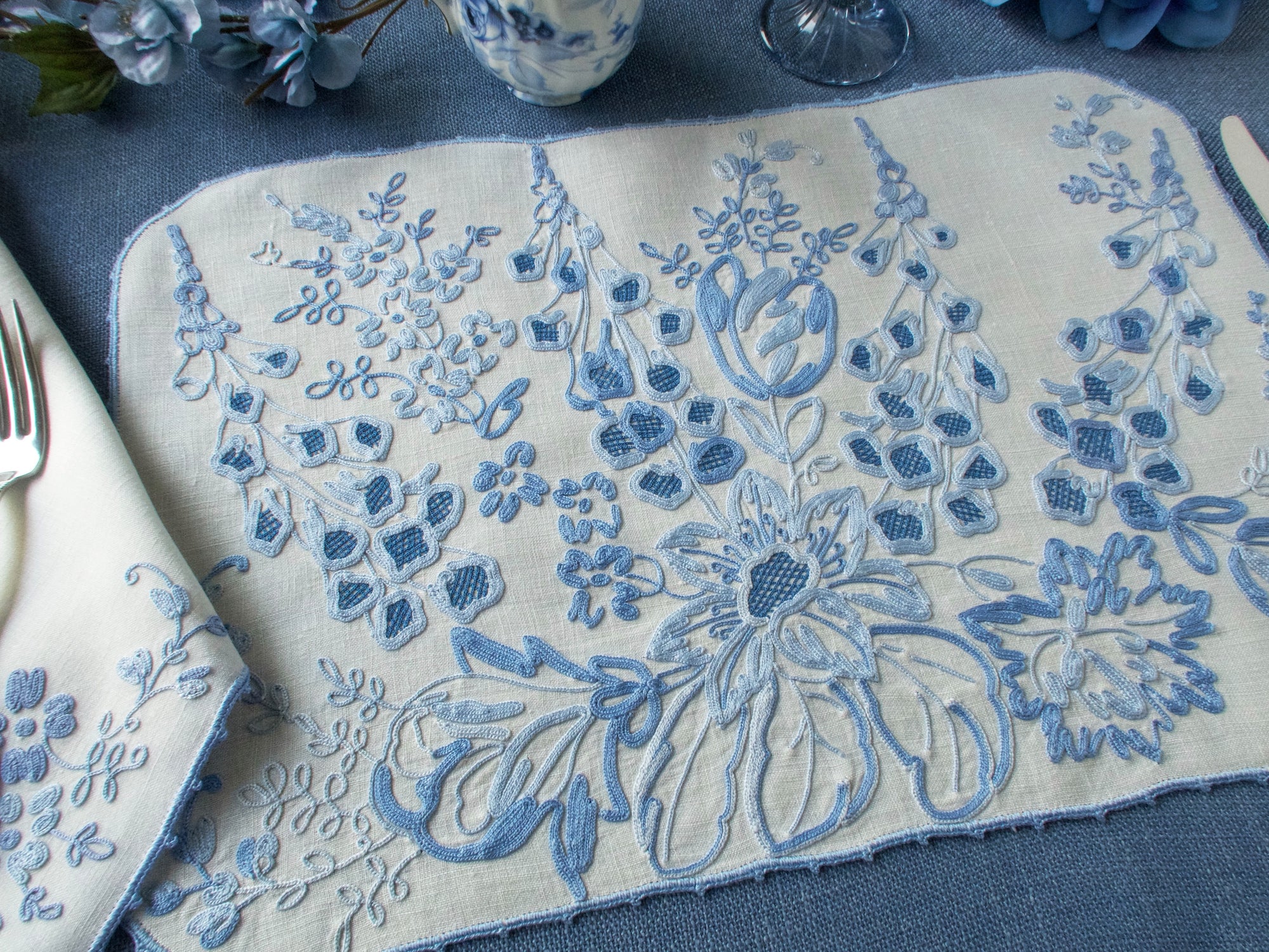 Elaborate Vintage French Beauvais Embroidered 25pc Linen Placemat Set for 12