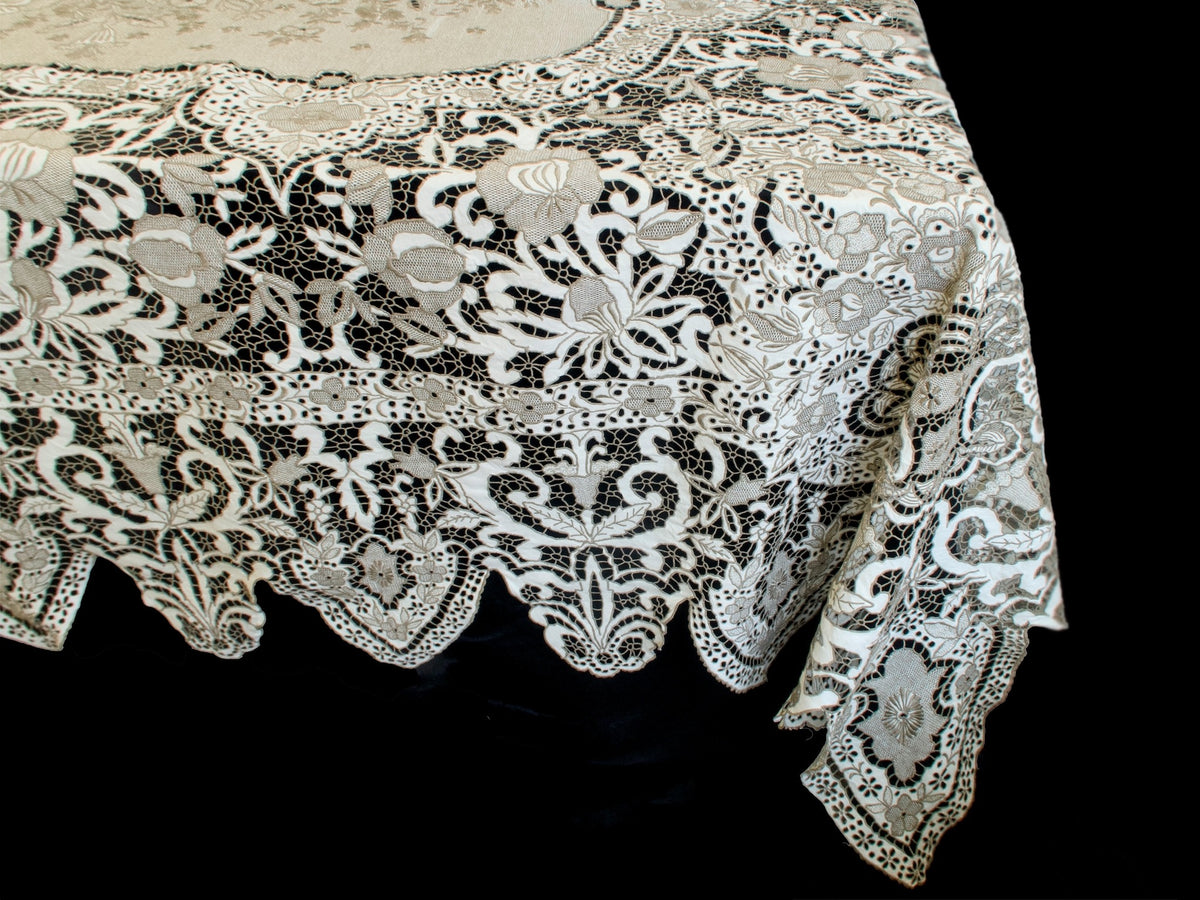 Extraordinary Vintage Madeira Richelieu Tablecloth 80x107