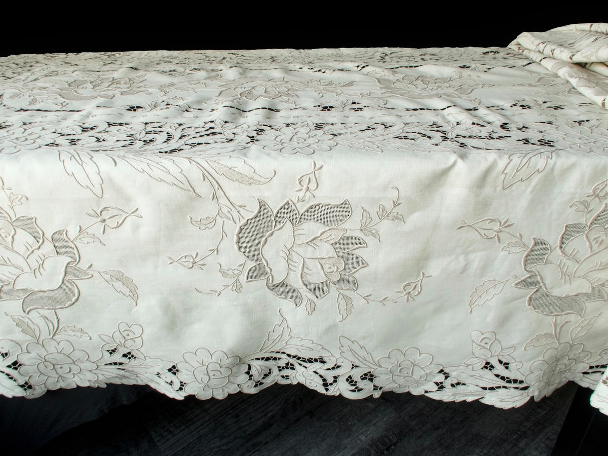 The Rose Madeira, 22-Foot Hand-Embroidered Linen Tablecloth &amp; 24 Napkins
