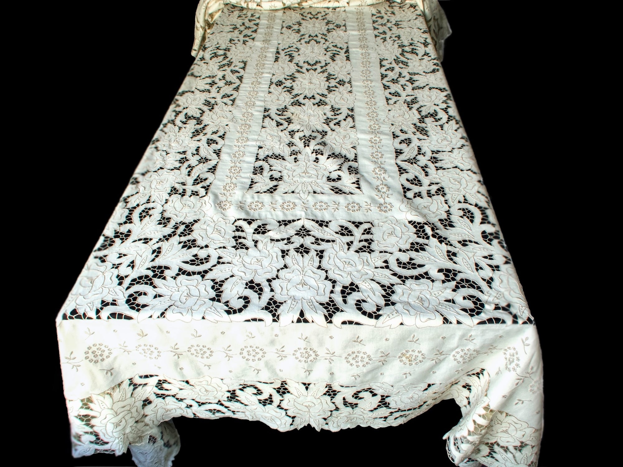 The Grand Madeira 22-foot Vintage Hand Embroidered Tablecloth 68x280, 24 Napkins