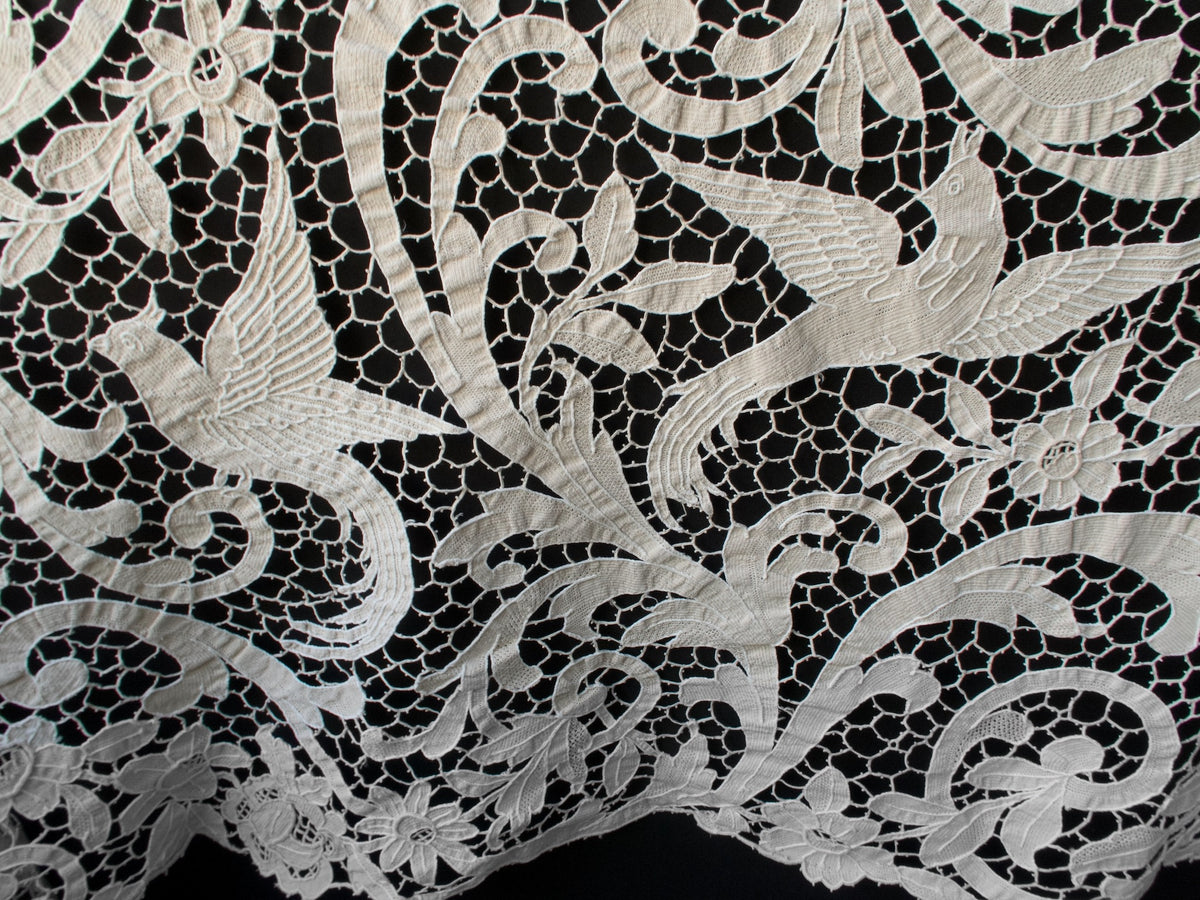 Graceful Birds Vintage in Needle Lace, Tablecloth