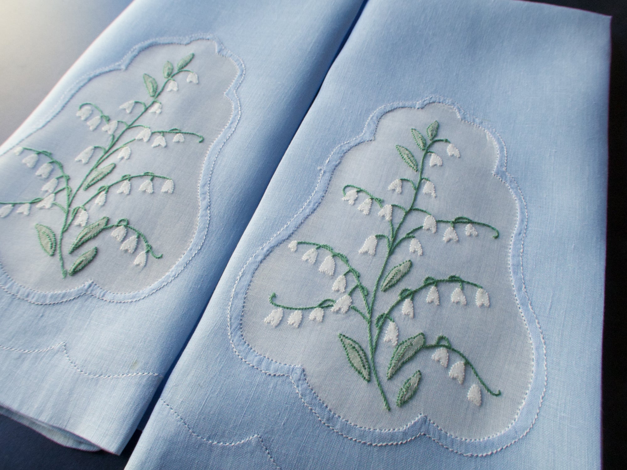Lily of the Valley Vintage Madeira Guest Towels, Set of 2