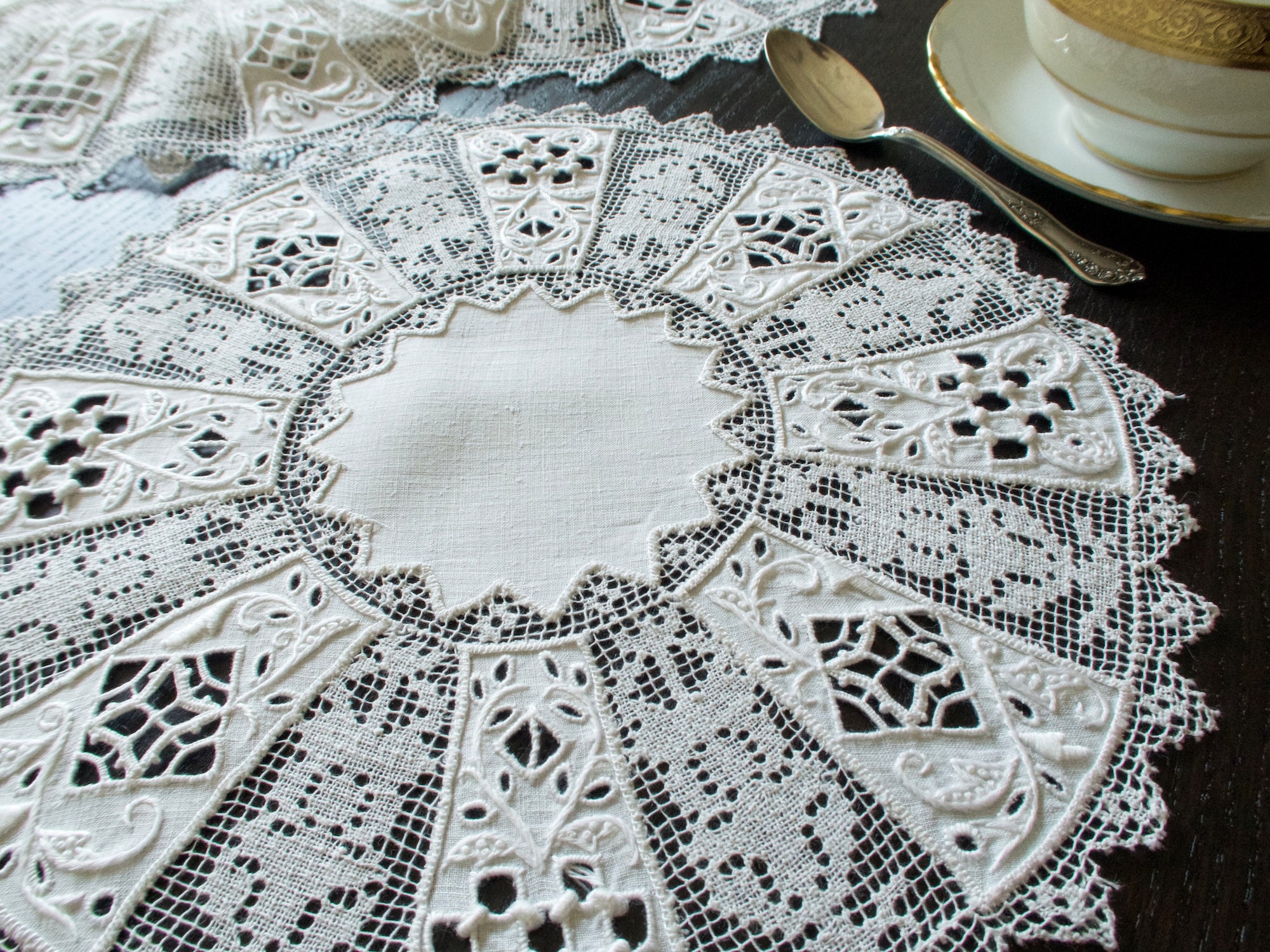 Antique Ornate Mixed Lace & Linen 10.5" Round Placemats Set of 12