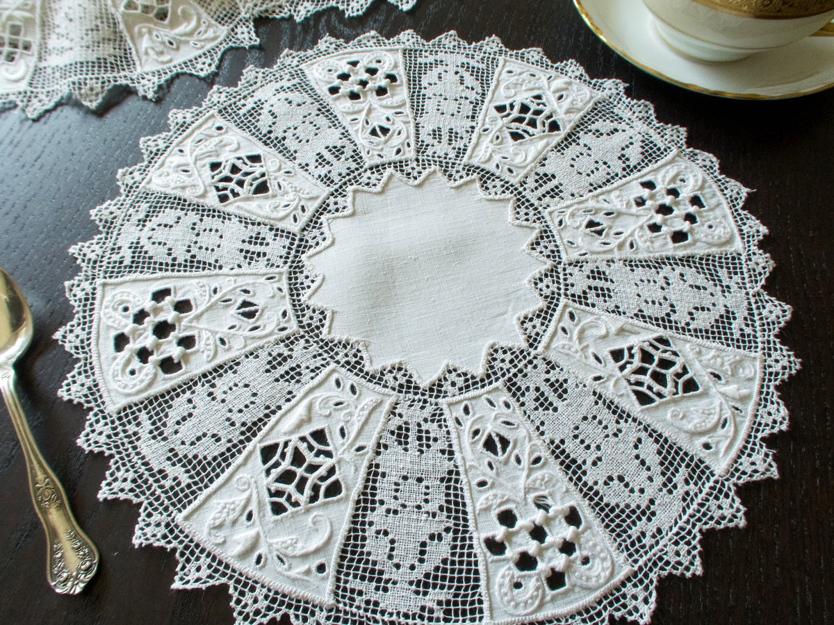 Antique Ornate Mixed Lace &amp; Linen 10.5&quot; Round Placemats Set of 12