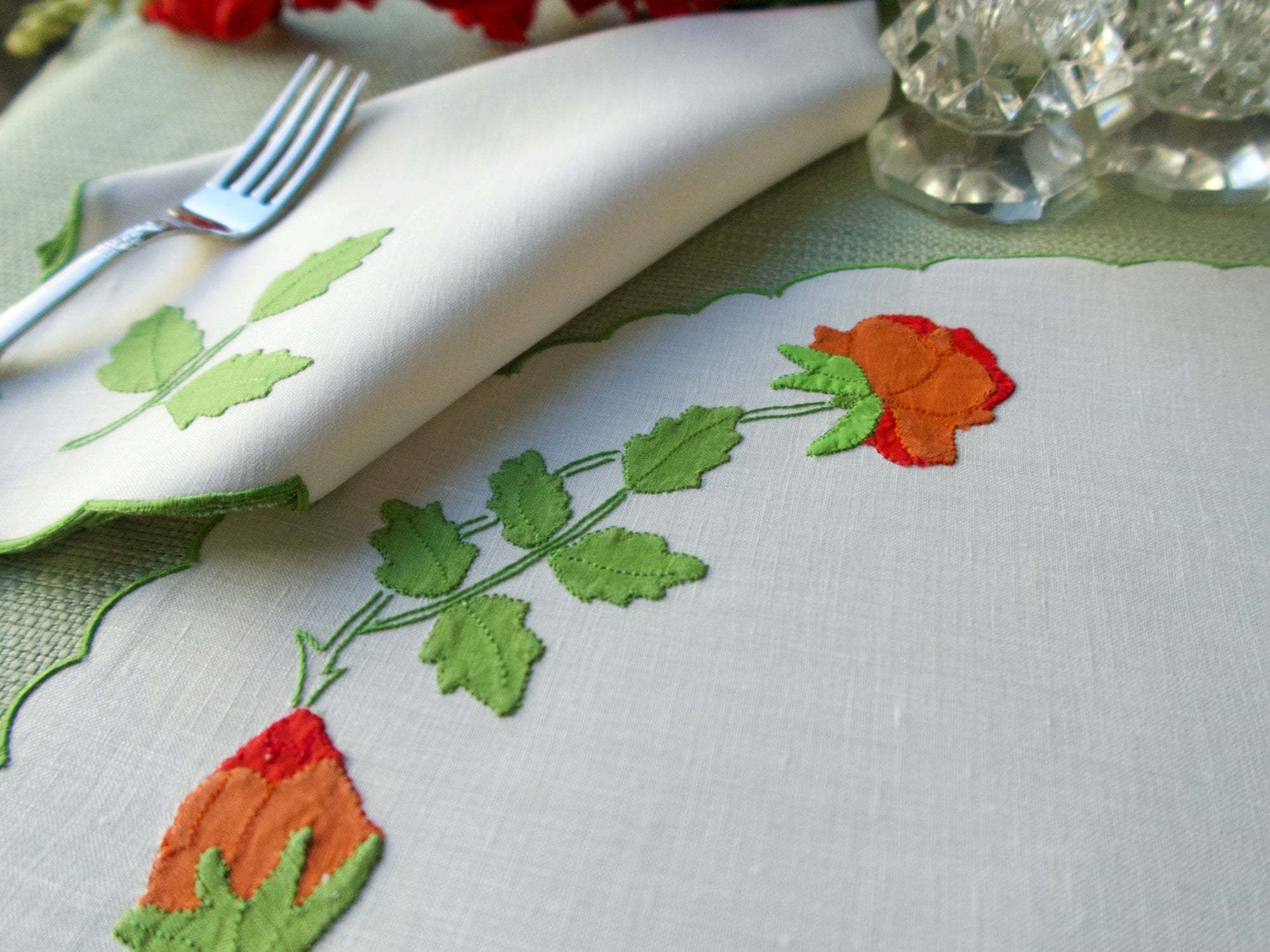 Roses Vintage Madeira Linen 8pc Placemat Set for 4