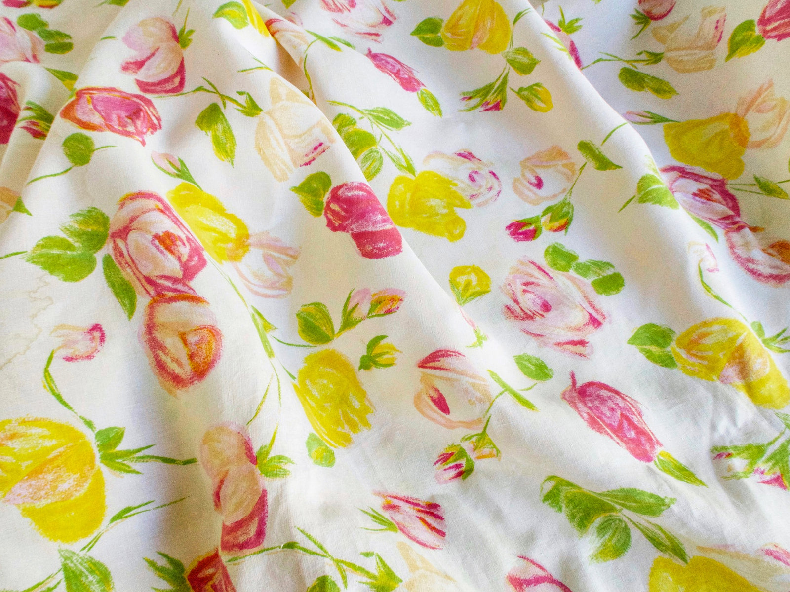 Vintage D Porthault Vintage Linen Tablecloth & 12 Napkins - 120" Round