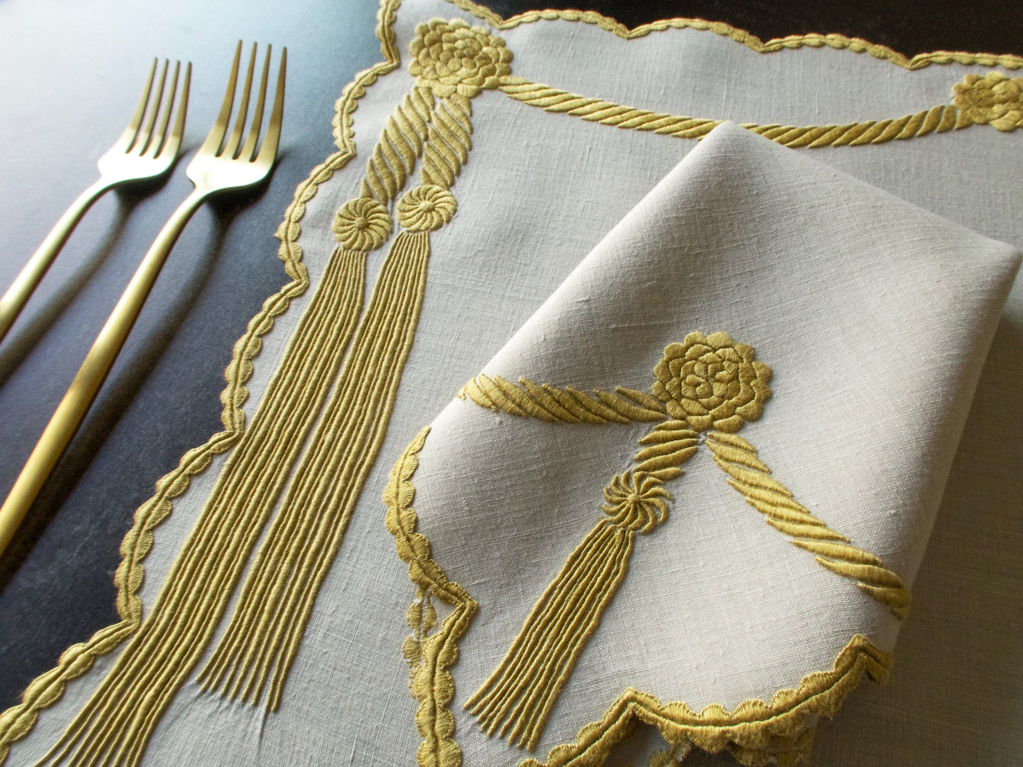 "Cord & Tassel" Vintage Marghab 24pc Placemat Set for 12
