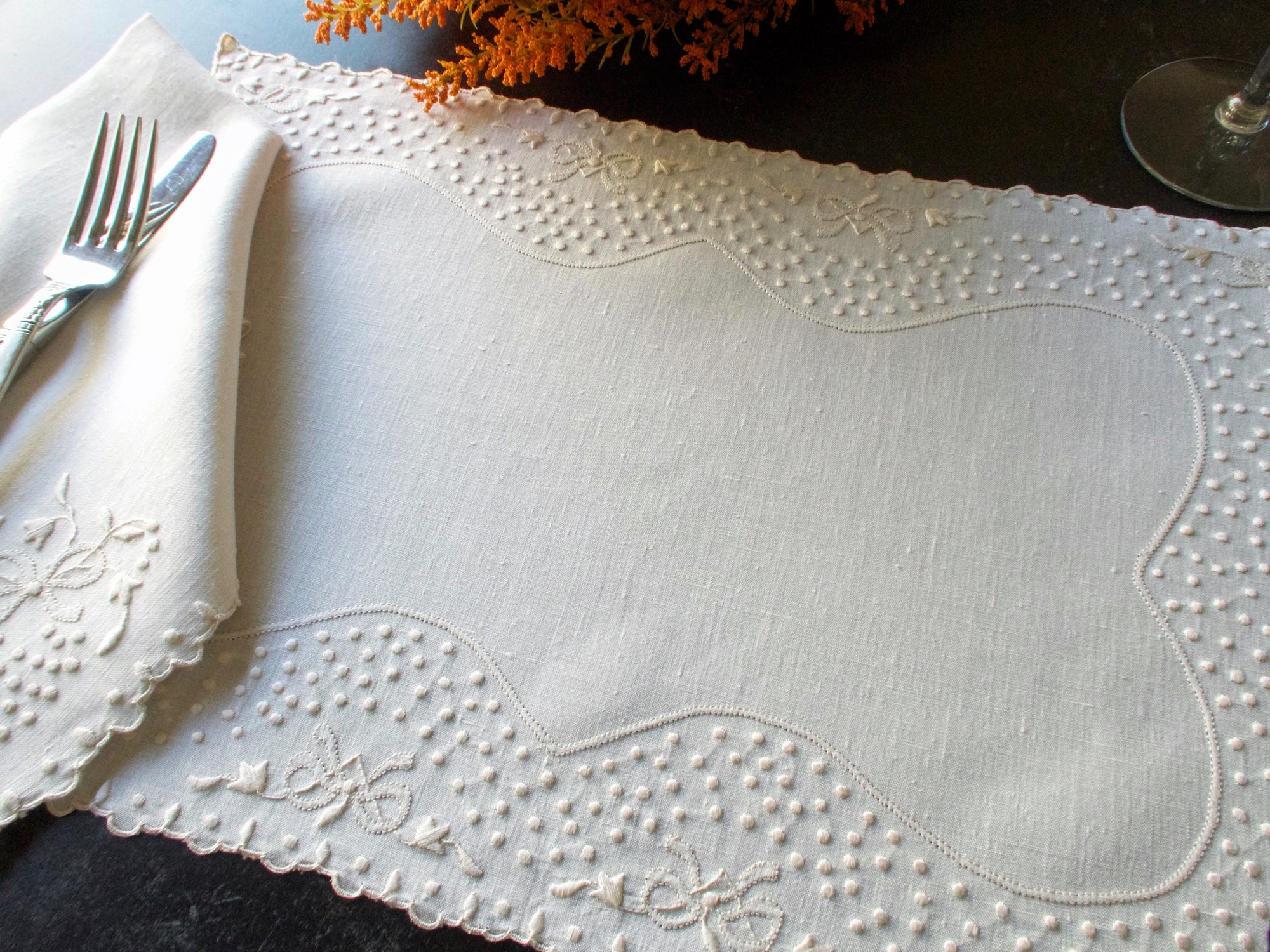 Pretty Dots Vintage Hand Embroidered 16pc Placemat Set for 8