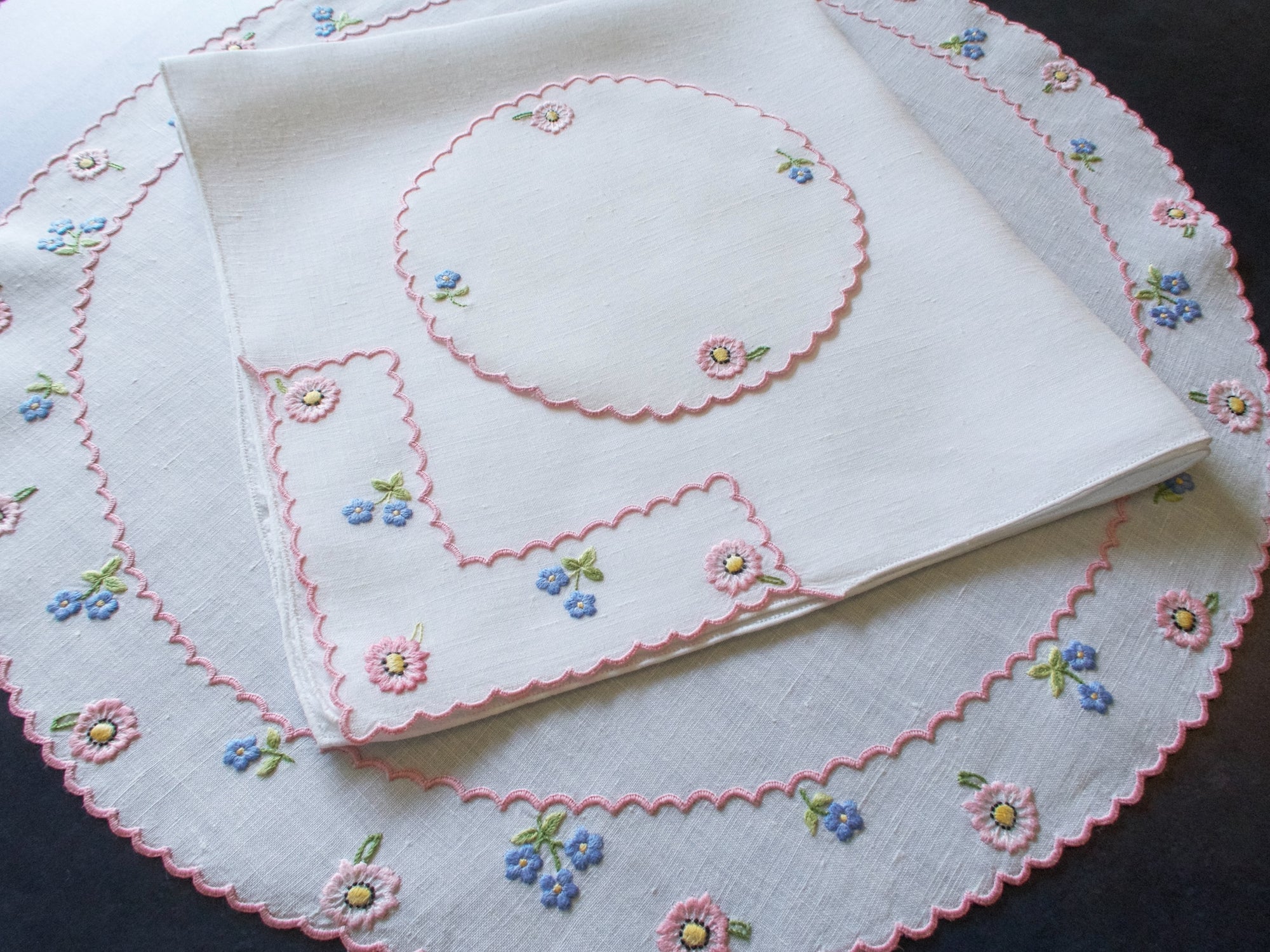 Dainty Flowers Vintage Hand Embroidered 24pc Linen Placemat Set for 8