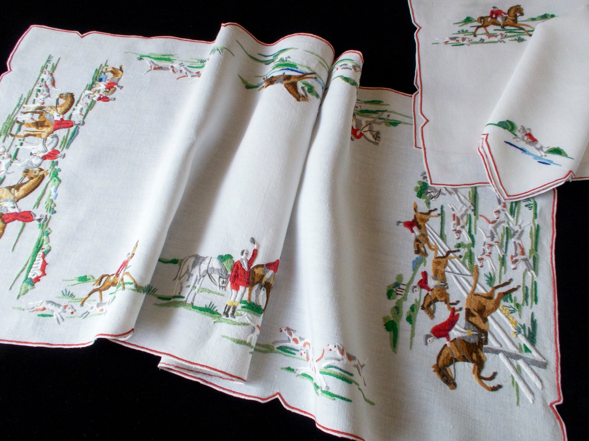 English Hunt Vintage Madeira Linen 17pc Placemat Set for 8
