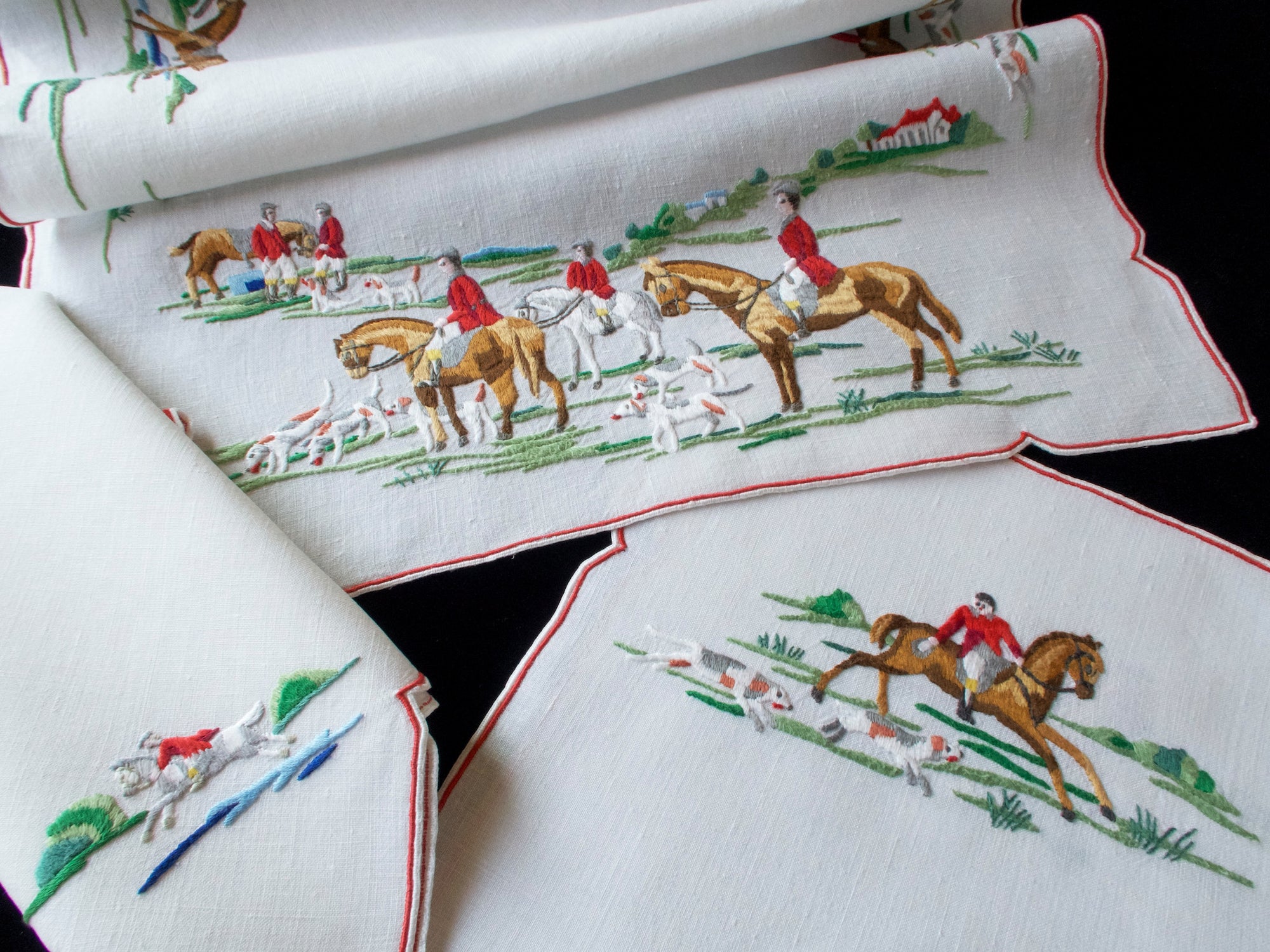 English Hunt Vintage Madeira Linen 17pc Placemat Set for 8