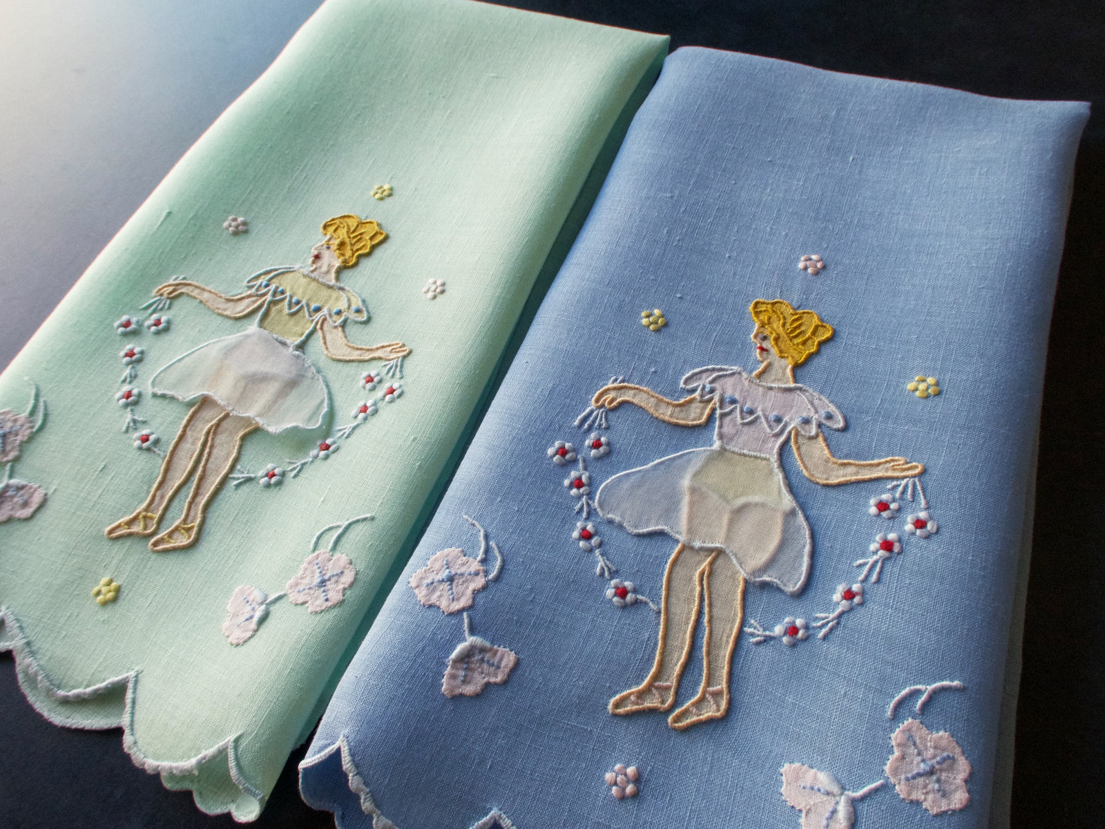 Peekaboo Skirts Vintage Madeira Linen Guest Towels, Set of 2