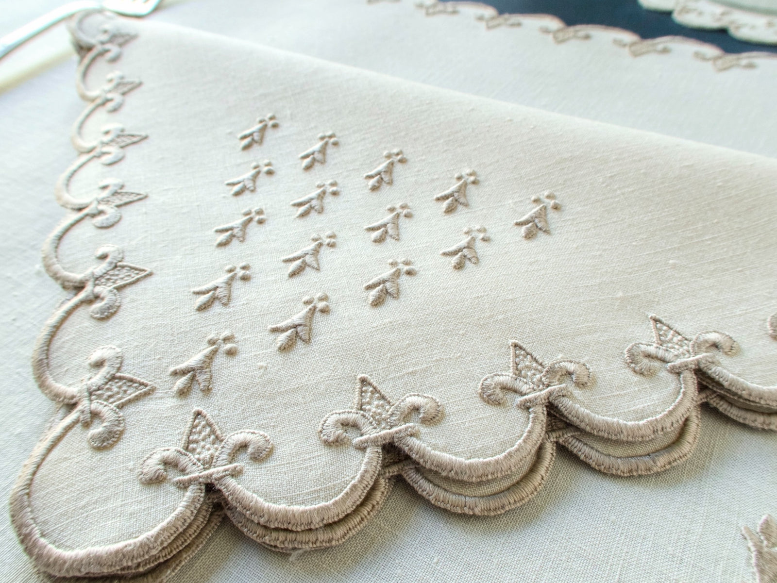 "Old France" Vintage Marghab 24pc Placemat Set for 8