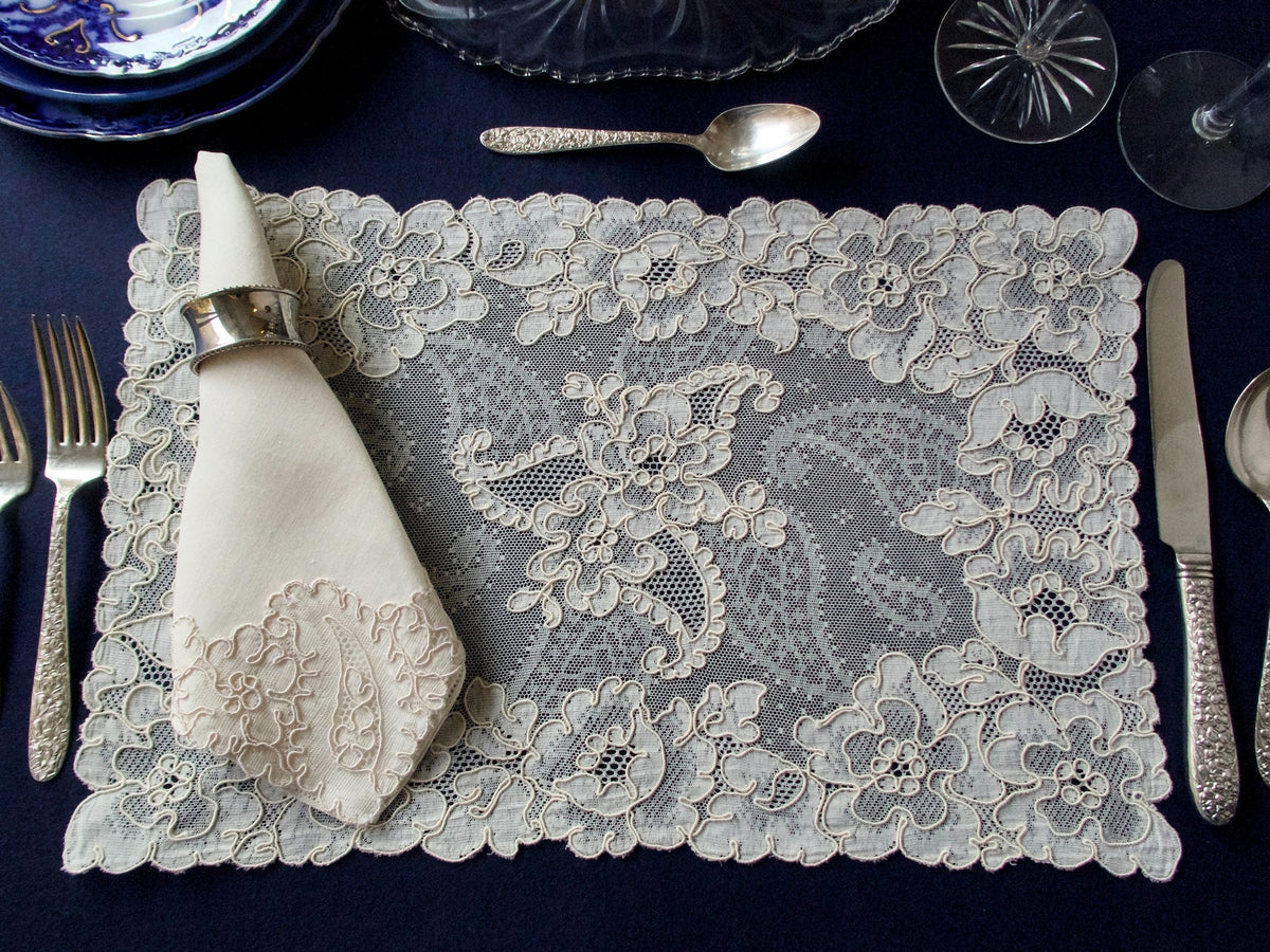 Vintage Alencon Lace 16pc Placemat Set for 8