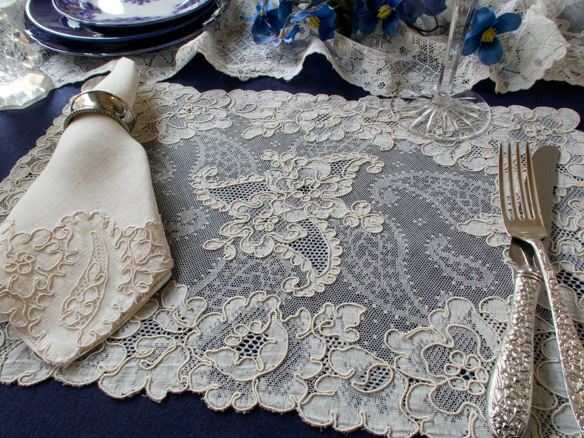 Vintage Alencon Lace 16pc Placemat Set for 8