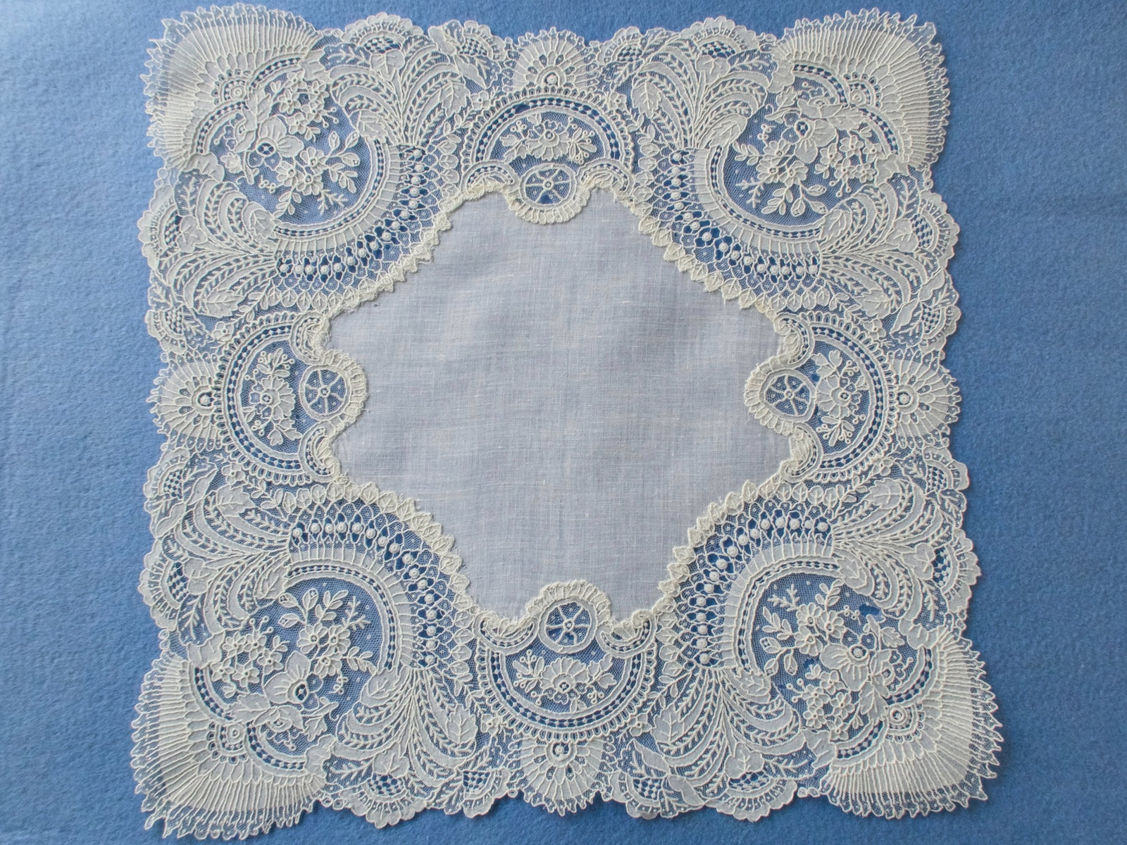 Gorgeous & Lush Antique Point de Gaze Lace Handkerchief 13"