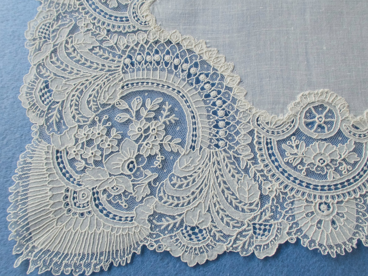 Gorgeous &amp; Lush Antique Point de Gaze Lace Handkerchief 13&quot;