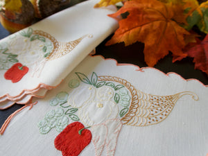 Harvest Thanksgiving Vintage Madeira 16pc Linen Placemat Set