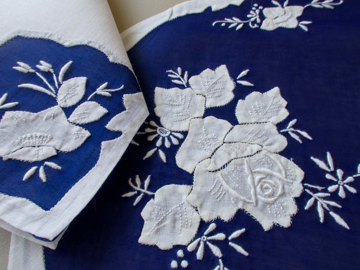 White Roses on Blue Vintage 17pc Placemat Set for 8