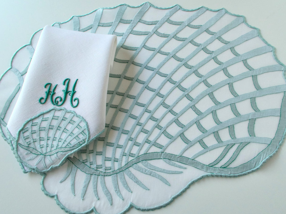 Graceful Sea Shell Vintage Léron Organdy 16pc Placemat Set for 8
