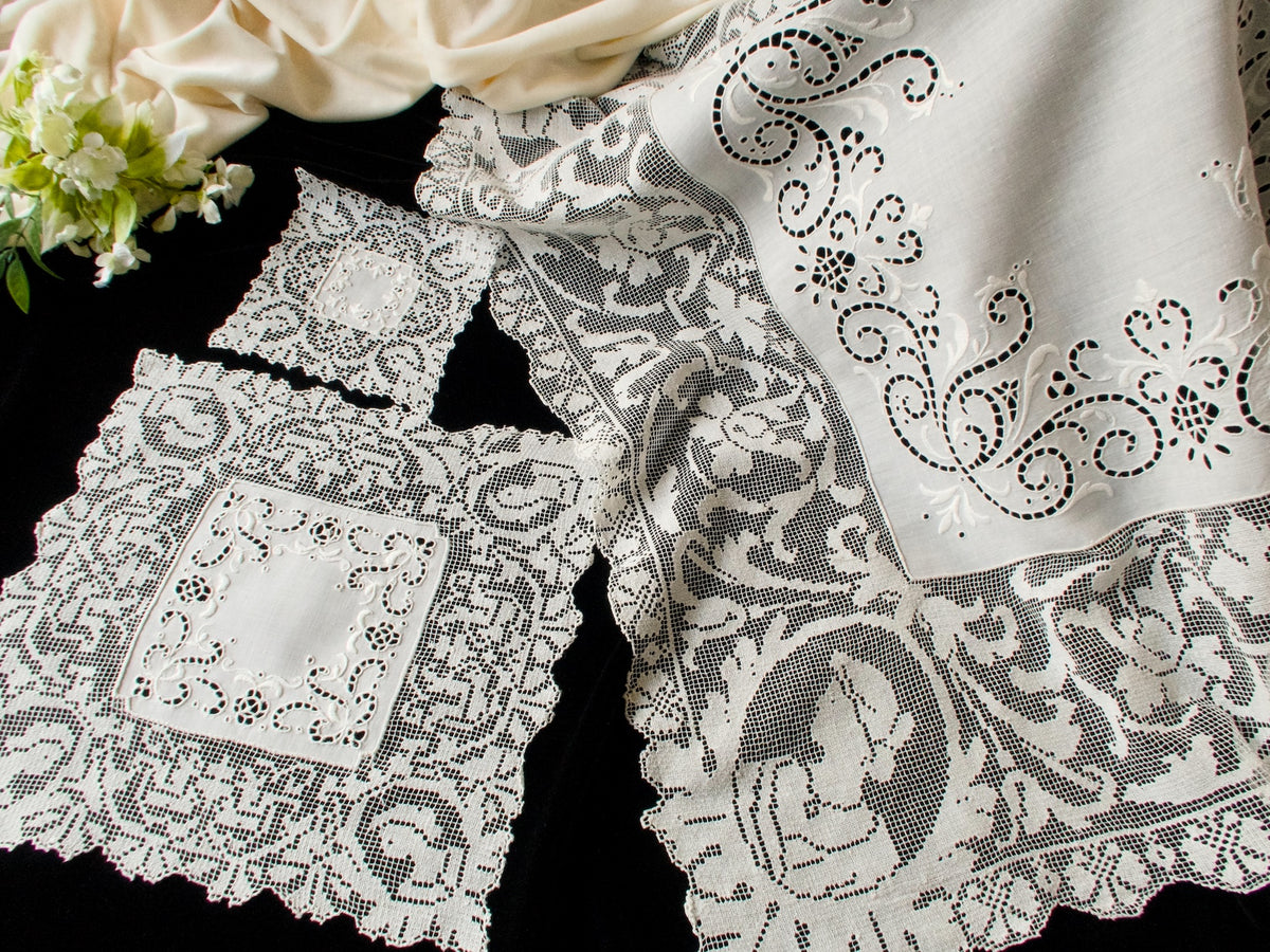 Striking &amp; Unusual Vintage Lace 17 pc Placemat Set for 8