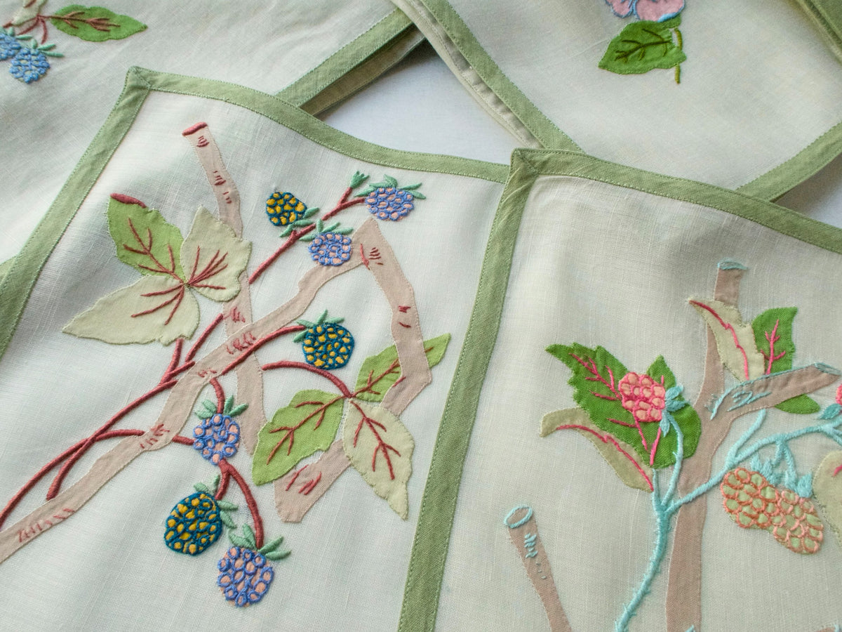 Lavish Flowers Vintage Italian 16pc Placemat Set for 8