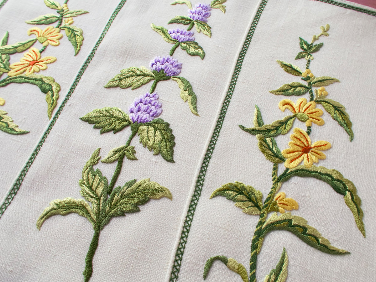 Lush Flowers Vintage Italian 8 pc Placemat Set for 4