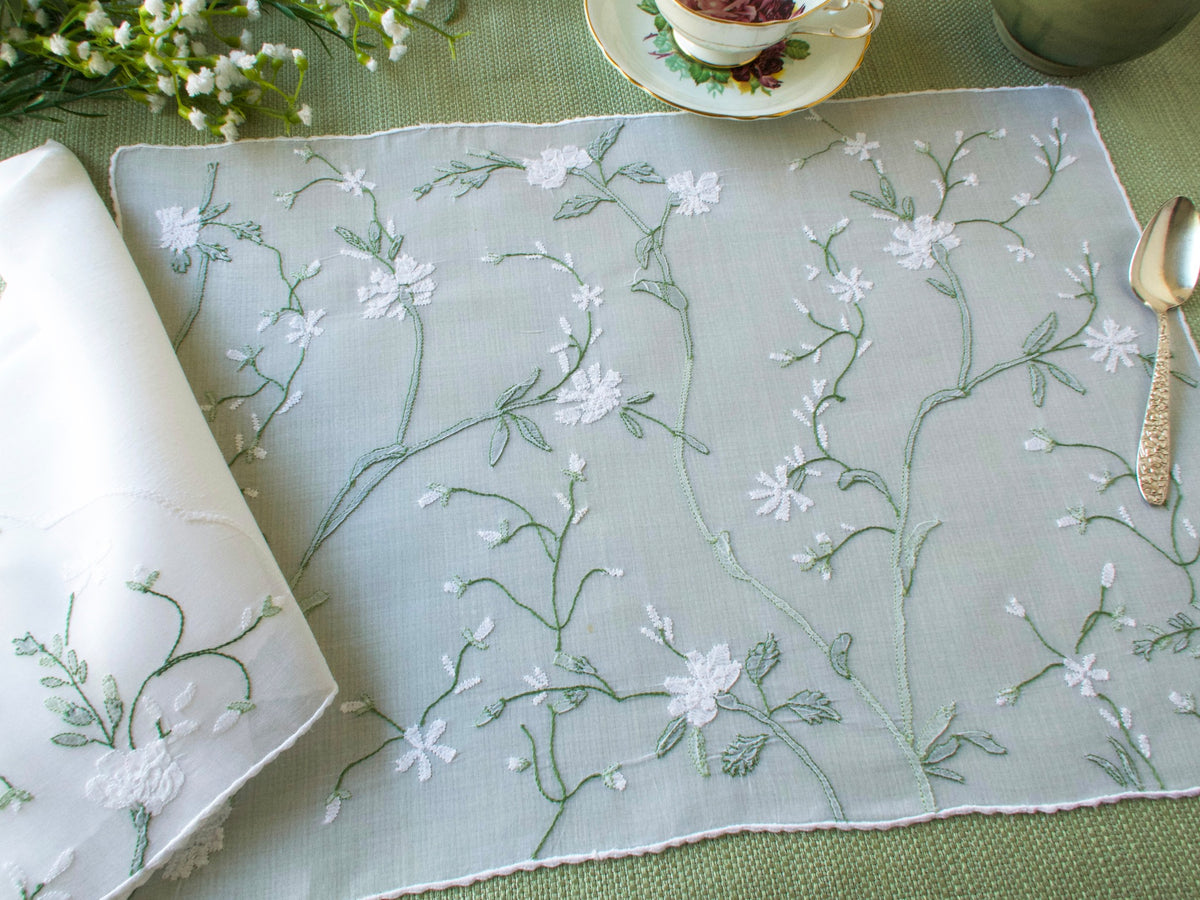 Ethereal Vintage Madeira 24pc Placemat Set for 12