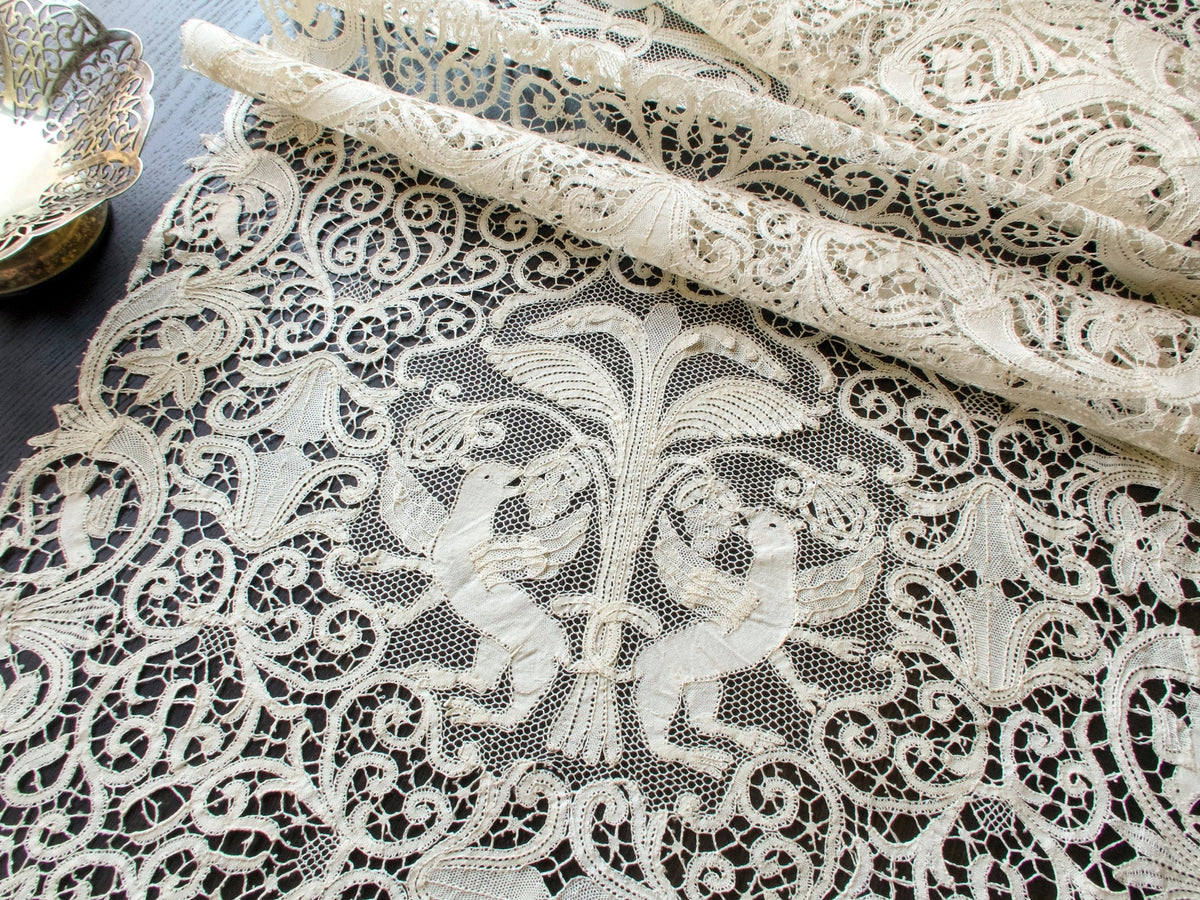 Vintage Italian Bobbin Lace Runner With Winged Lions