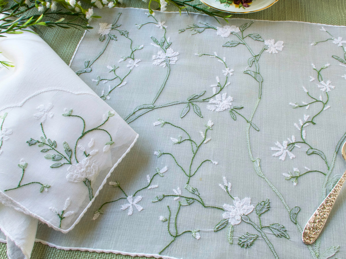 Ethereal Vintage Madeira 24pc Placemat Set for 12