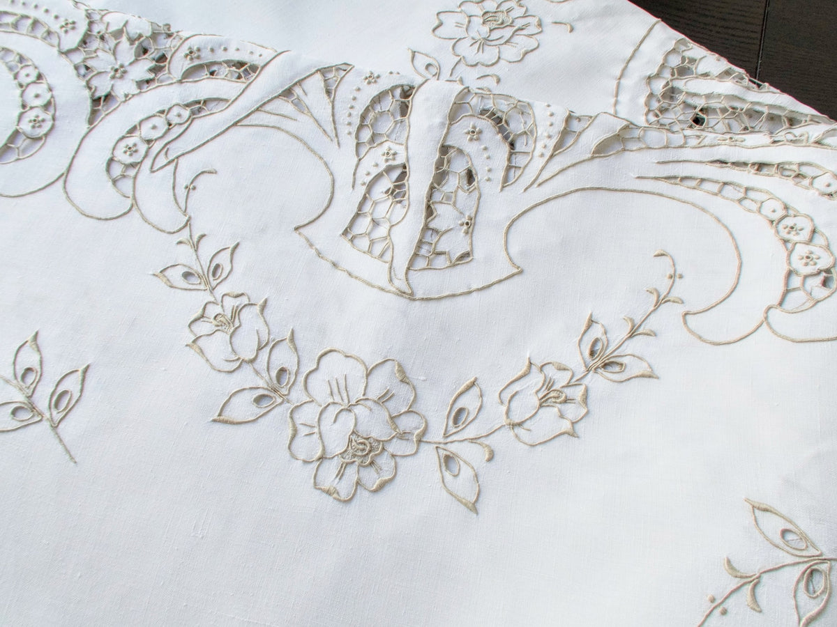 Ornate Vintage Madeira Tablecloth &amp; 12 Napkins 68x116