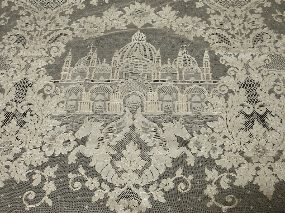 Venice Scenes Winged Horses Vintage Alencon Lace 108&quot; Tablecloth 12 Napkins