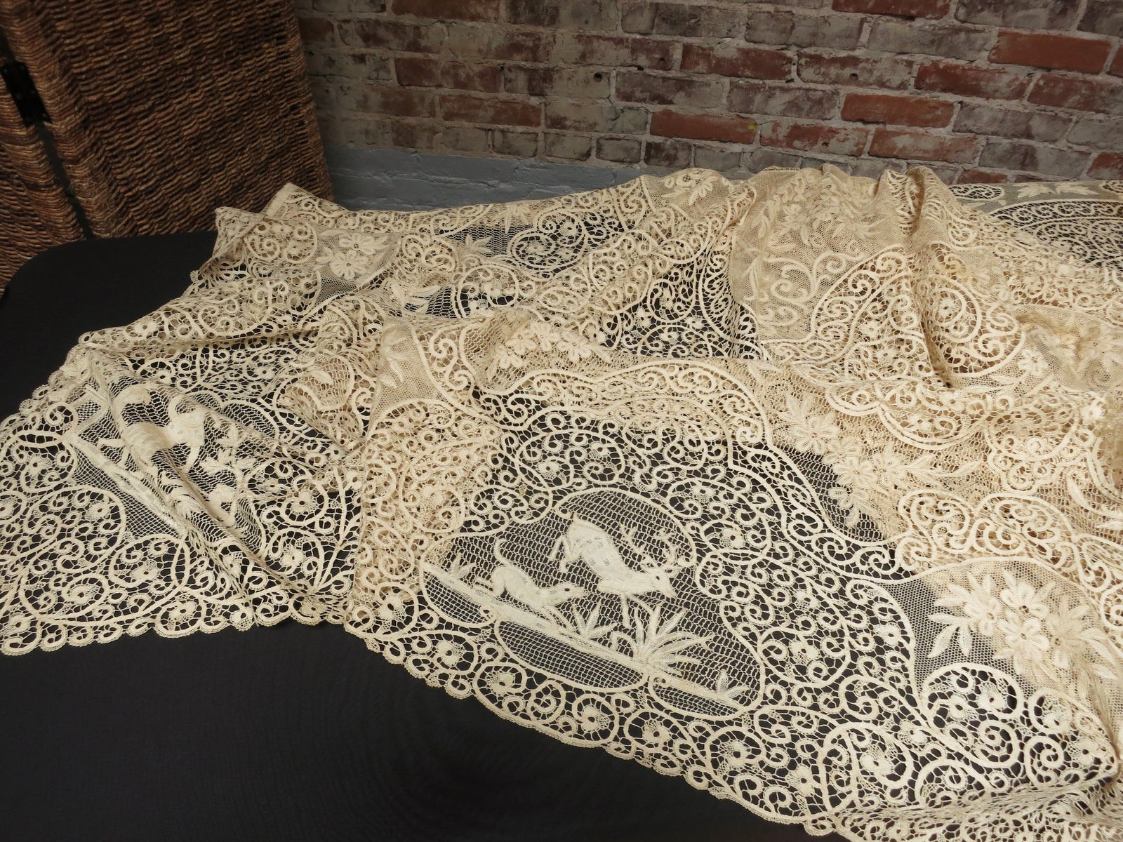 Stunning XL Vintage Italian Cantu Lace Tablecloth 74x250"