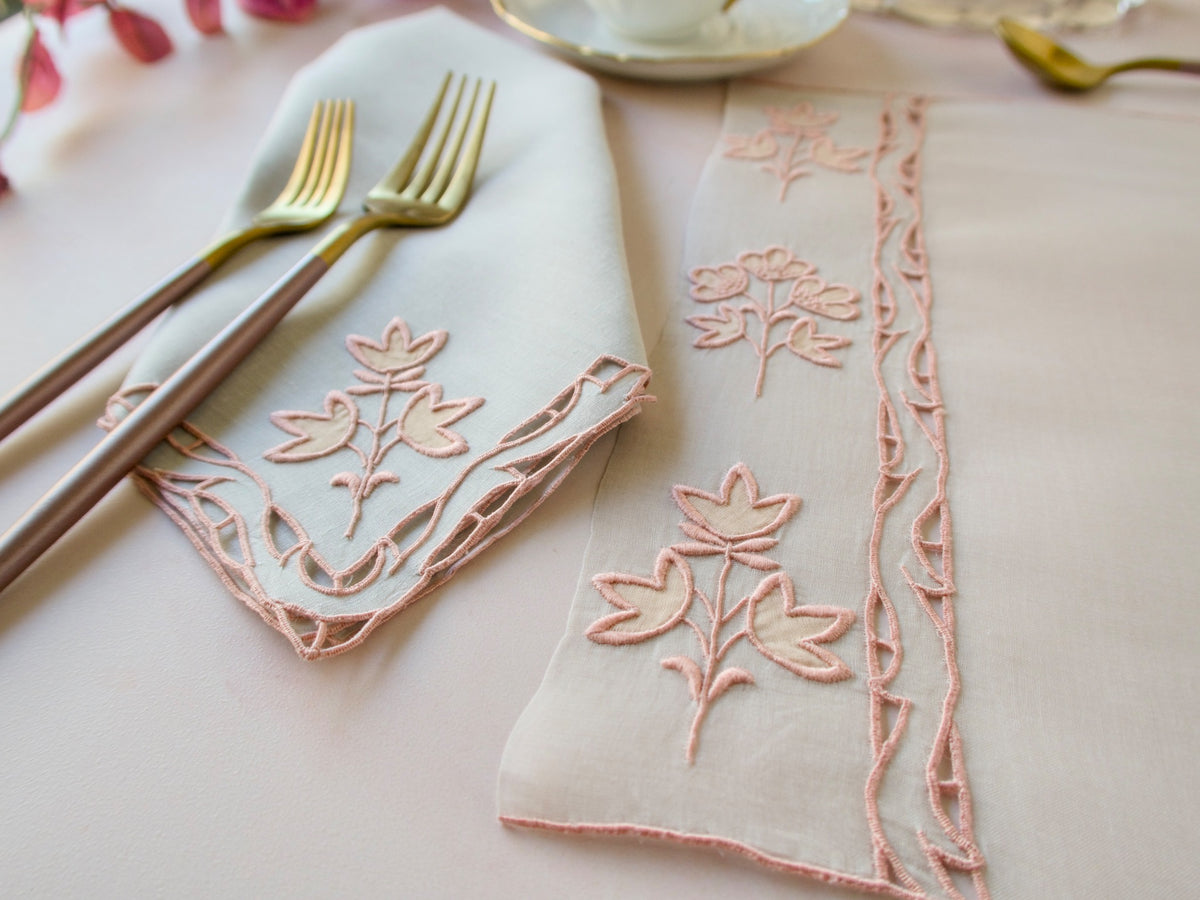 &quot;Background&quot; Vintage Marghab Madeira 24pc Placemat Set for 12