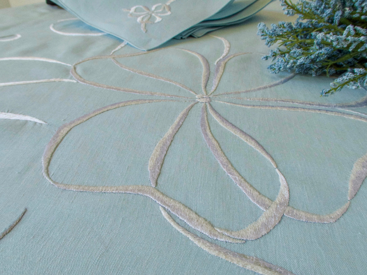 Birds &amp; Bows Vintage Hand Embroidered 108&quot; Round Tablecloth 12 Napkins