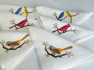 Colorful Birds Madeira 72" Round Linen Tablecloth & 6 Napkins