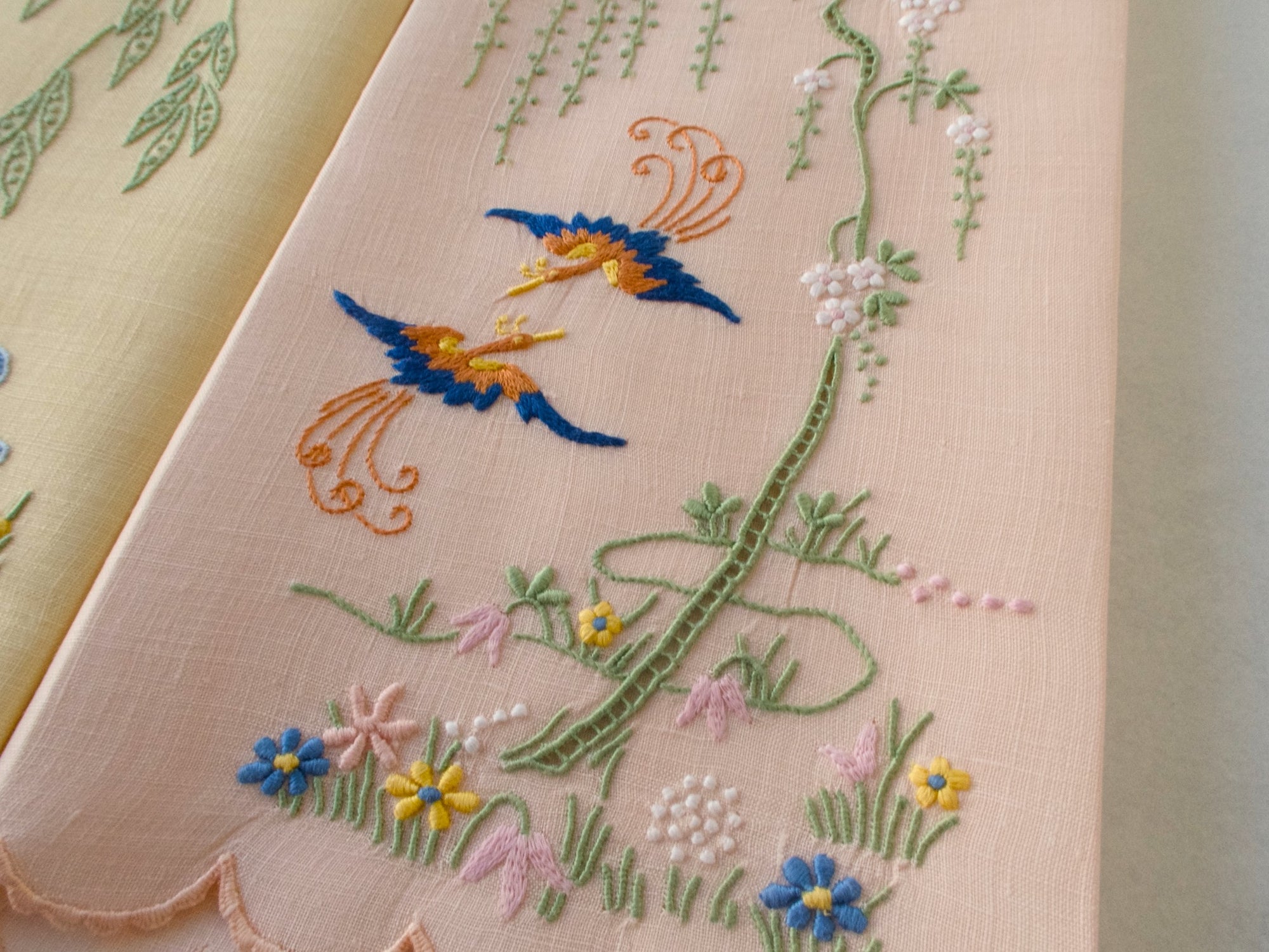 Birds of Paradise Vintage Madeira Guest Towels, Set of 2