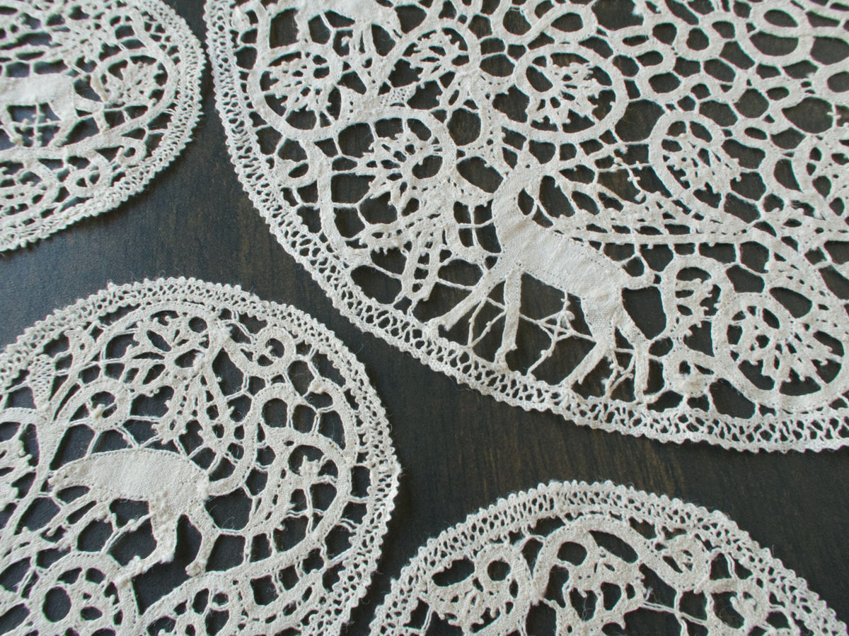 Deer &amp; Creatures 6 Lace Cocktail Rounds with Centerpiece