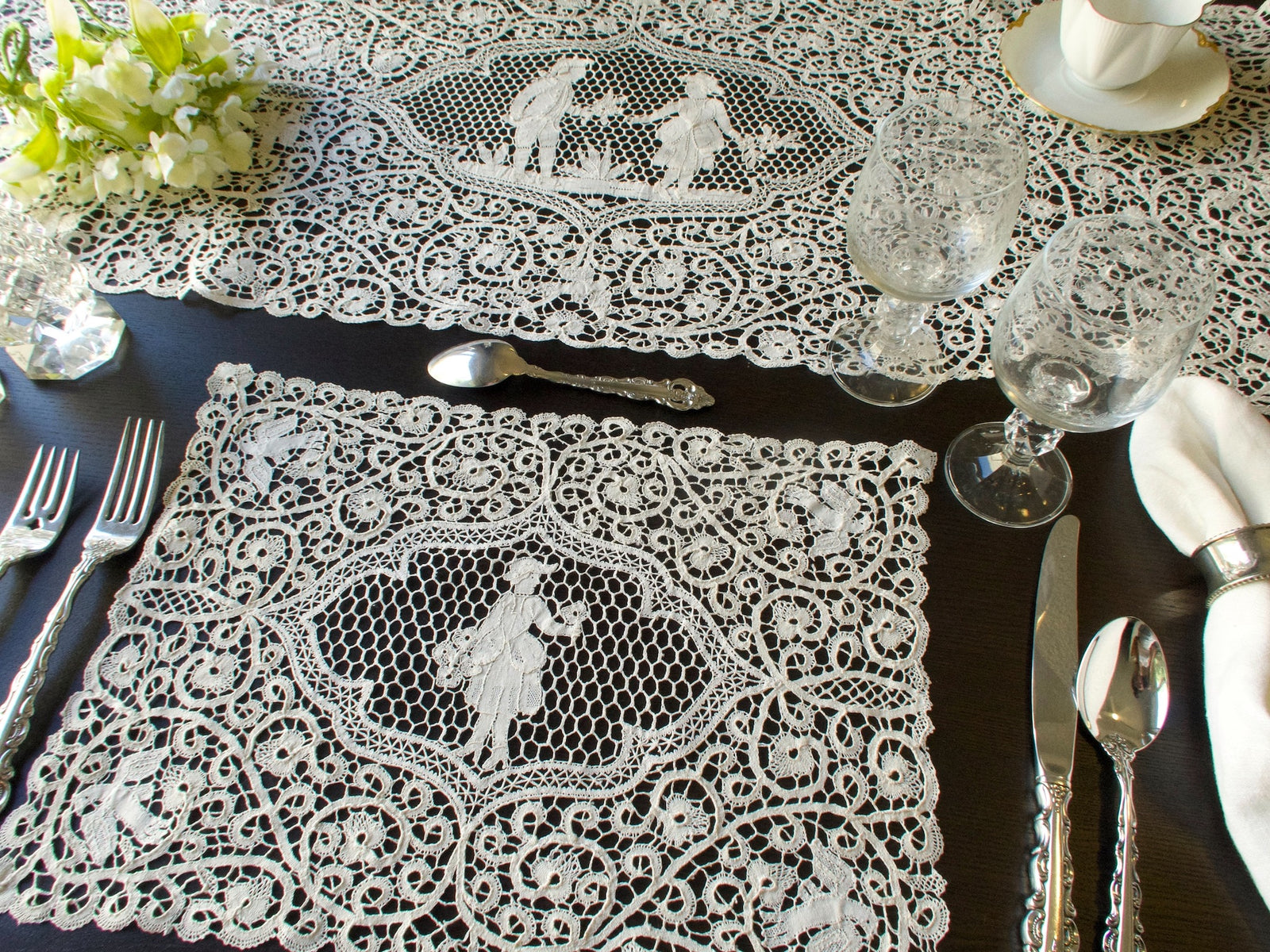 Romantic Courtship Vintage Italian Cantu Lace, 8 Placemats & Runner