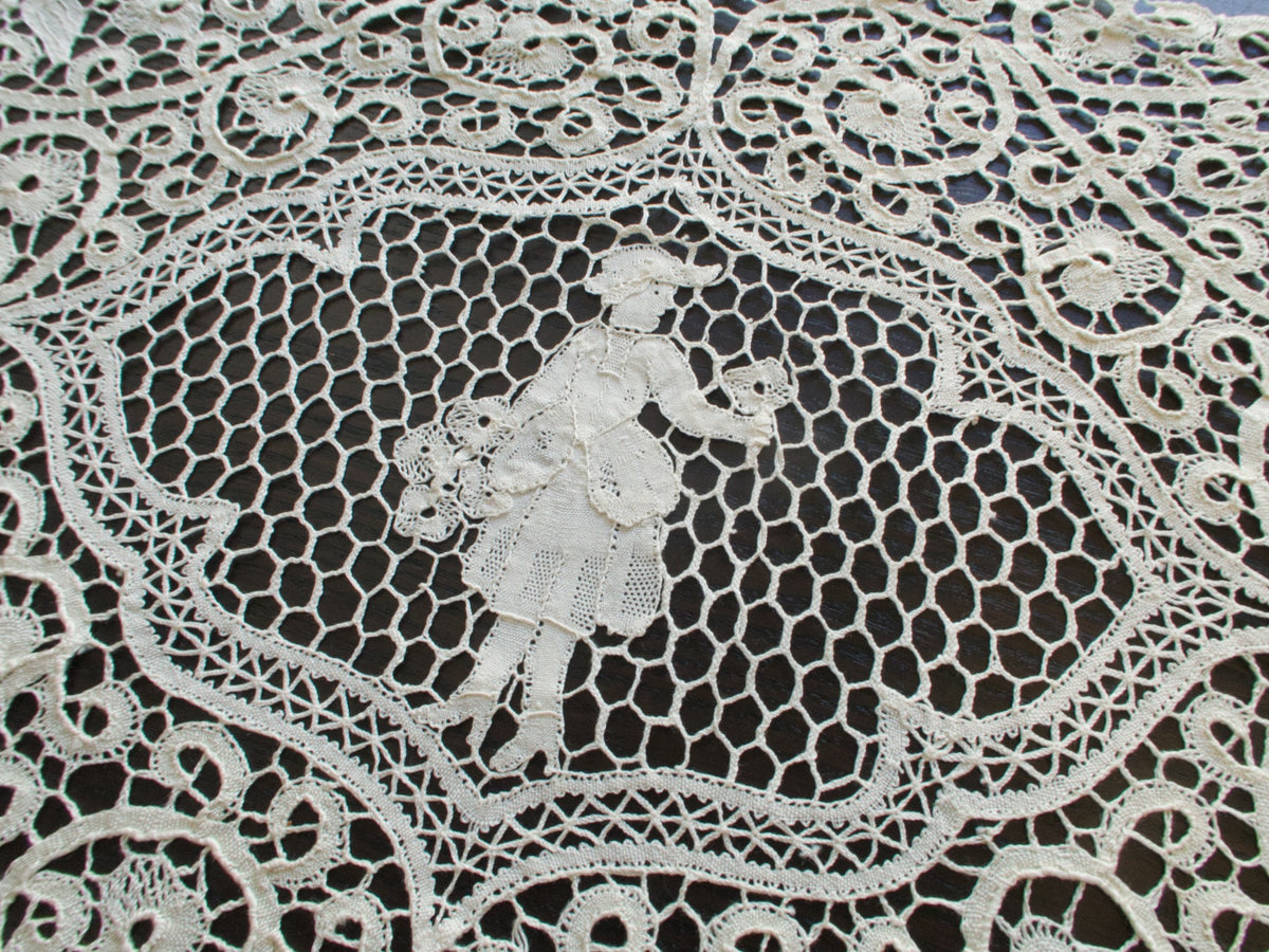 Romantic Courtship Vintage Italian Cantu Lace, 8 Placemats &amp; Runner