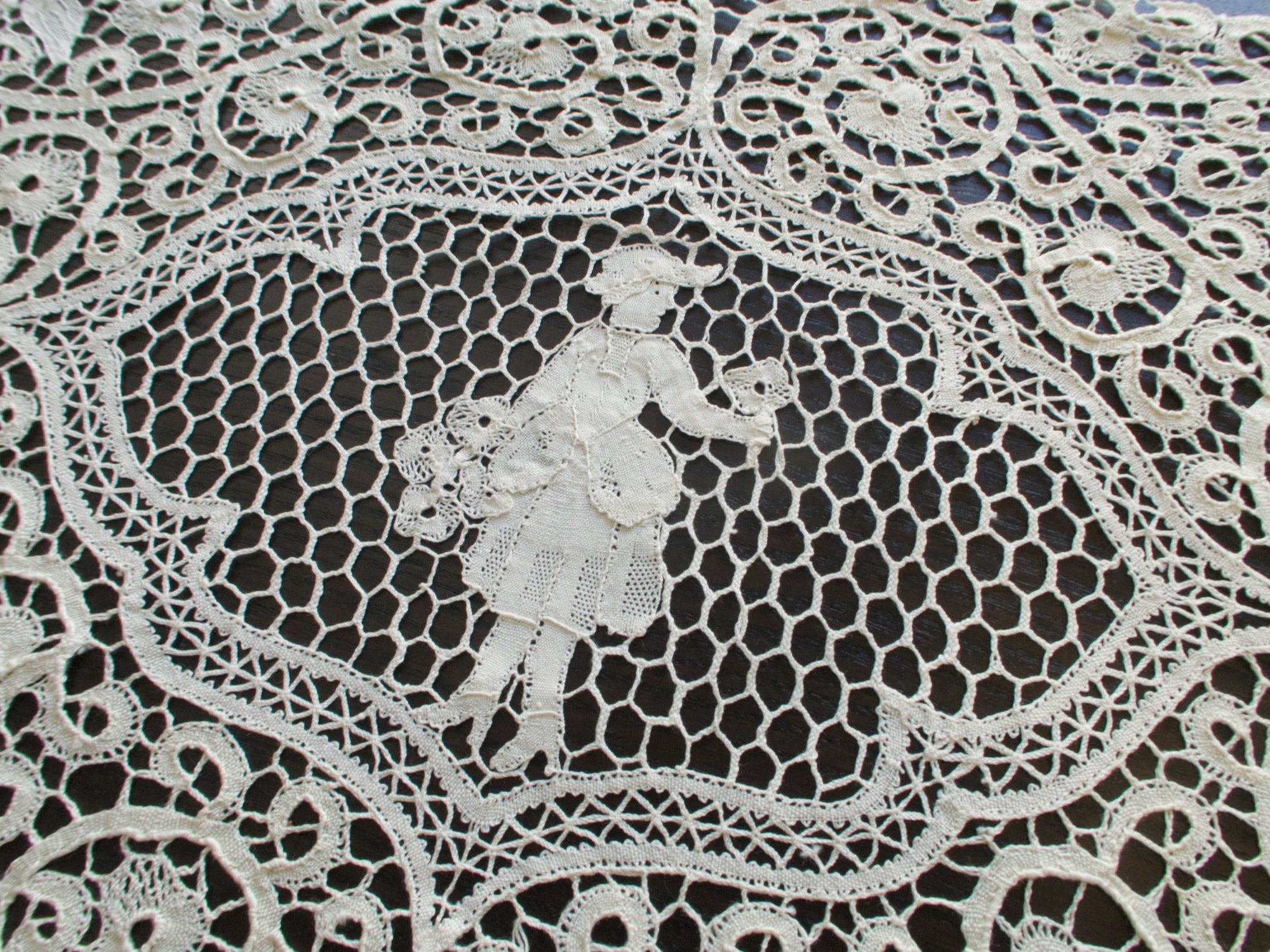 Romantic Courtship Vintage Italian Cantu Lace, 8 Placemats & Runner