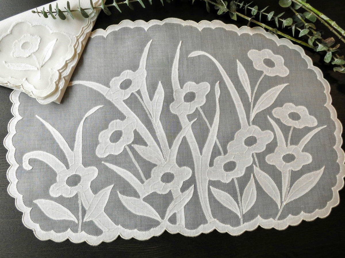 Garden Flowers Vintage Madeira Organdy 16pc Placemat Setting for 8