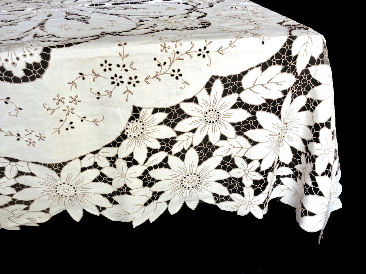 Daisies &amp; More Vintage Madeira Linen Tablecloth &amp; 12 Napkins 66 x104"