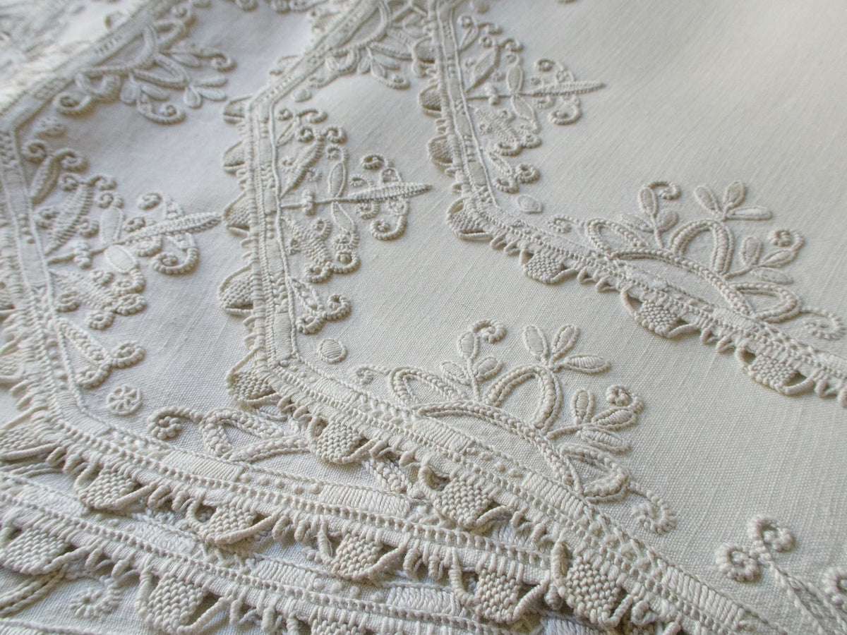 Vintage Italian Embroidered Linen &amp; Lace Placemats, Set of 12