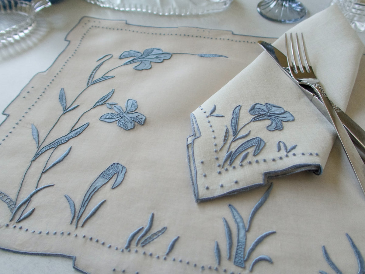 &quot;Iris&quot; in Blue Vintage Marghab 16pc Placemat Set for 8