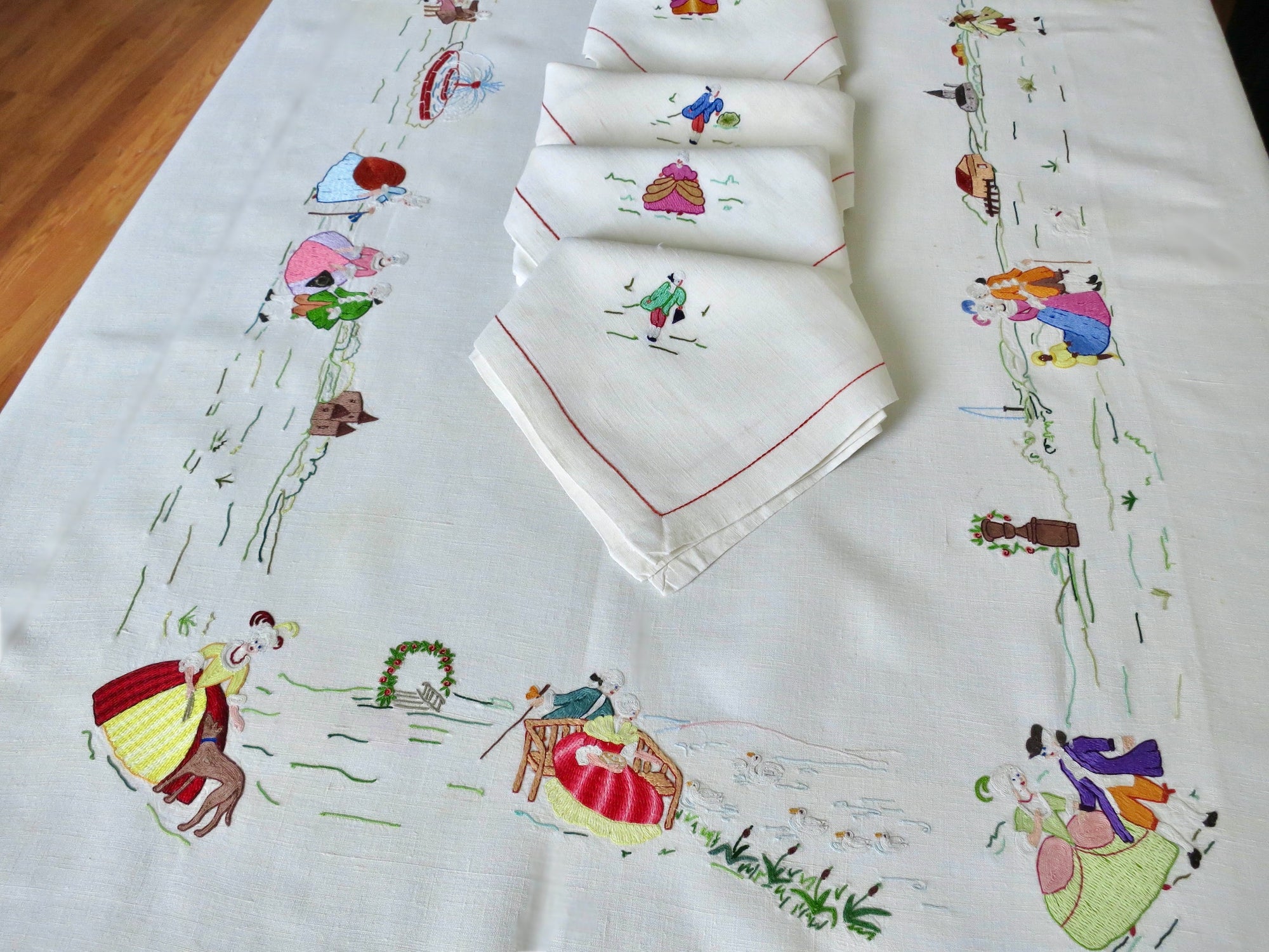 Marie Antoinette Vintage Beauvais Embroidery 108" Linen Tablecloth, 8 Napkins