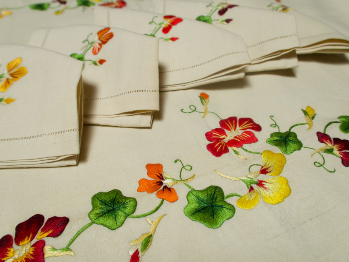 Nasturtiums Vintage Embroidered Linen 67x108&quot; Tablecloth &amp; 12 Napkins