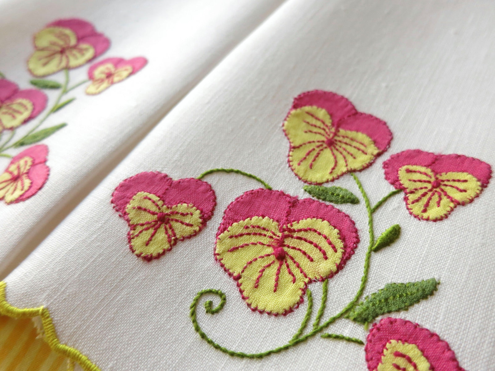 Pretty Pansies Vintage Madeira Guest Towels, Set of 2
